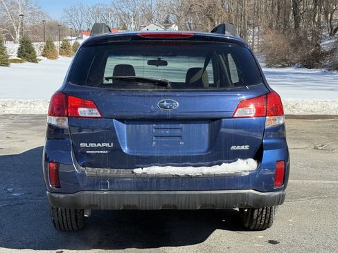 Used 2011 Subaru Outback 2.5i Premium w/ All-Weather Pkg image 5