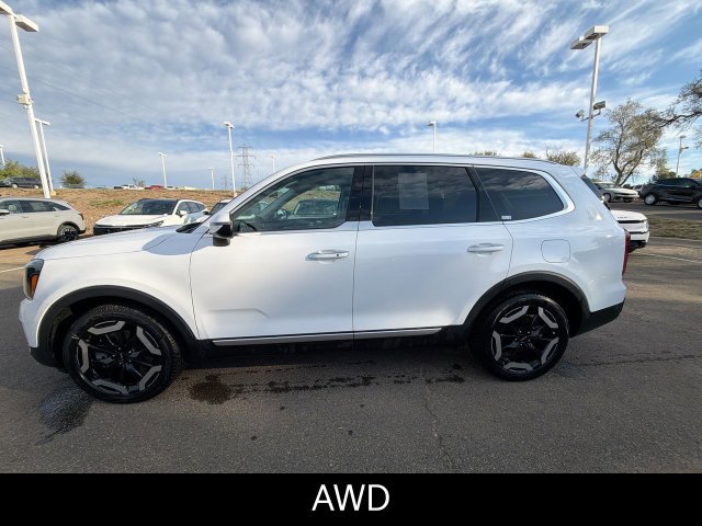 Certified 2023 Kia Telluride S AWD/4WD image 3
