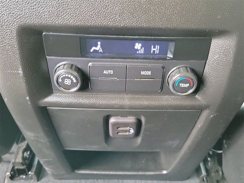 Certified 2023 Chevrolet Traverse LT image 23