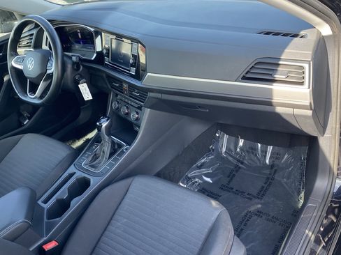 Used 2024 Volkswagen Jetta S image 10