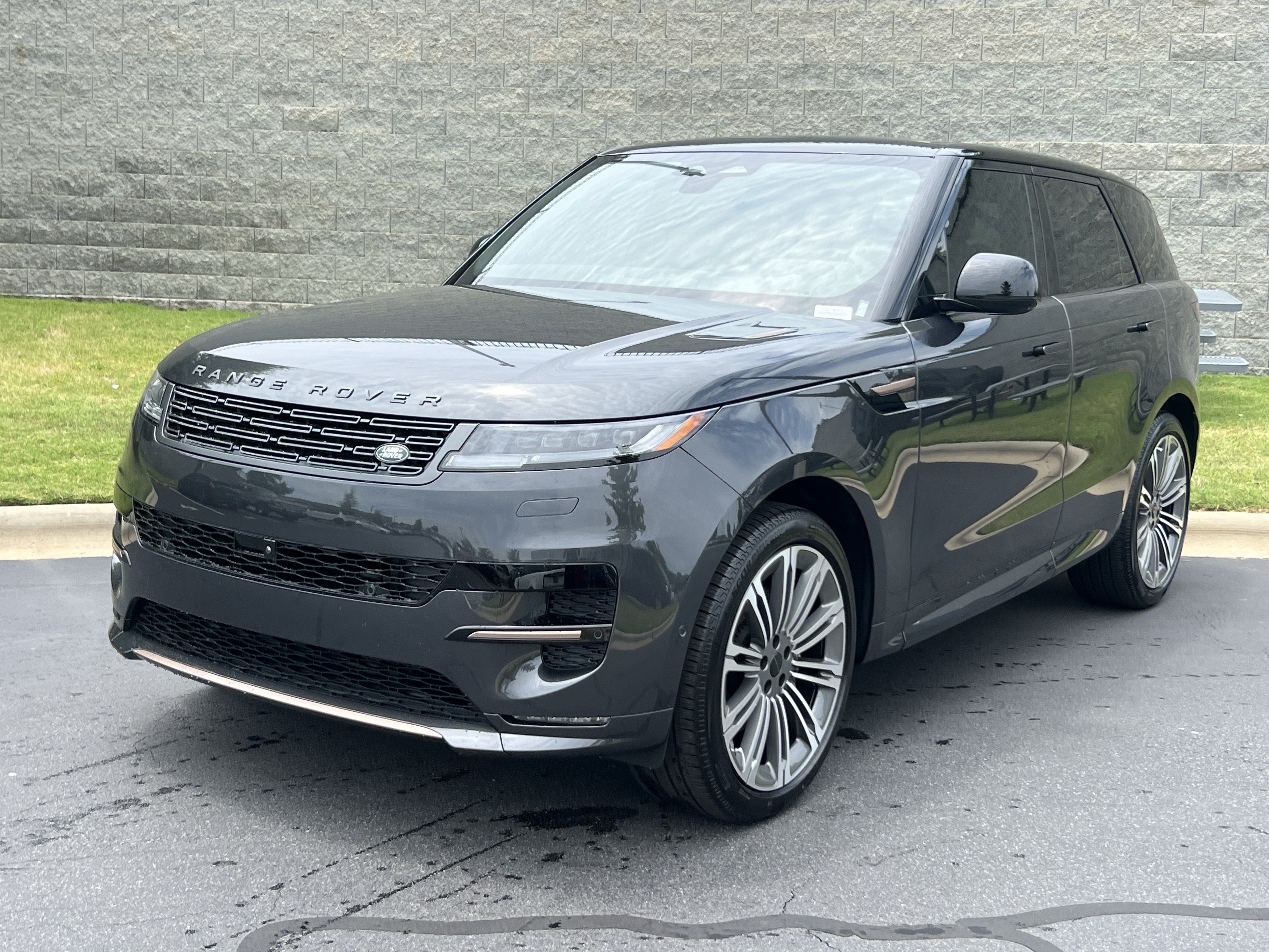 New 2026 Land Rover Range Rover Sport Dynamic SE AWD/4WD image 1