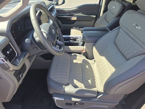 New 2026 Ford F250 Platinum w/ Platinum Plus Package image 7