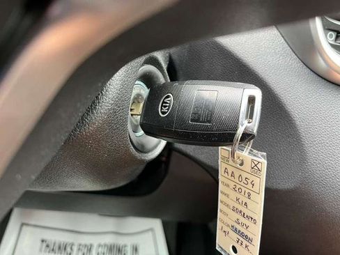 Used 2018 Kia Sorento FWD image 29