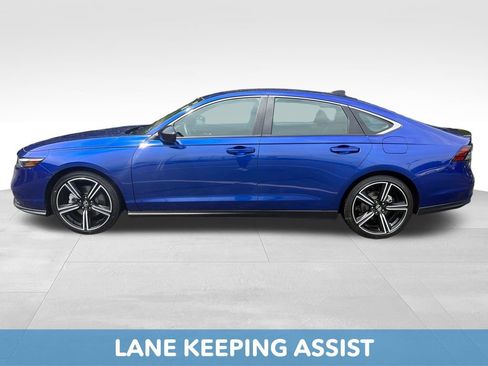 Used 2025 Honda Accord Sport image 3