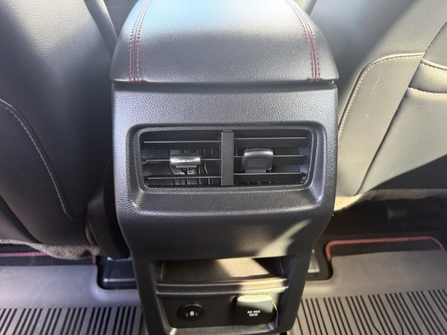 Used 2024 Ford Edge ST-Line AWD/4WD image 15