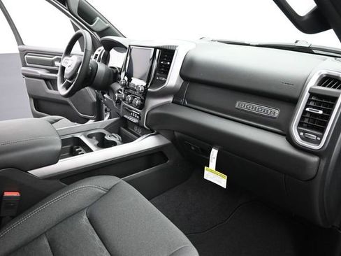 New 2026 RAM 1500 4x4 Crew Cab image 24