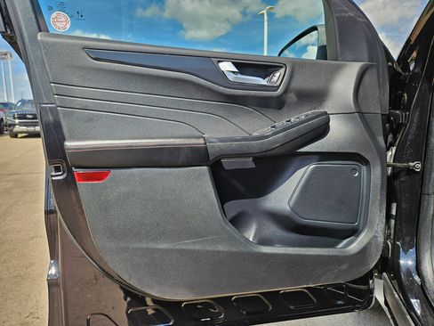 Used 2025 Ford Escape ST-Line image 12