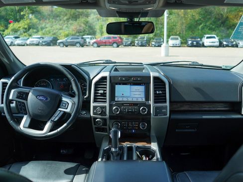Used 2019 Ford F150 Lariat AWD/4WD image 12