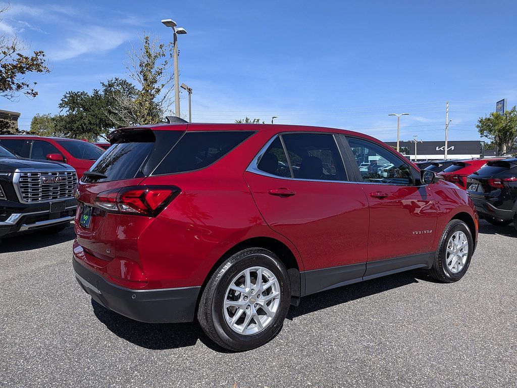 Certified 2024 Chevrolet Equinox LT FWD image 3