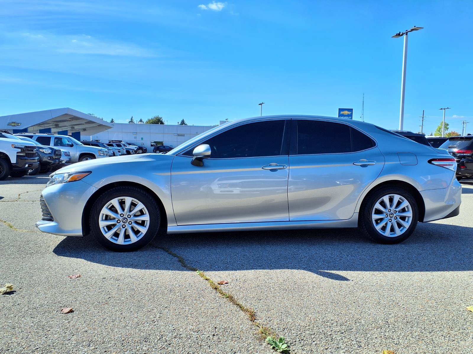 Used 2020 Toyota Camry LE FWD image 8