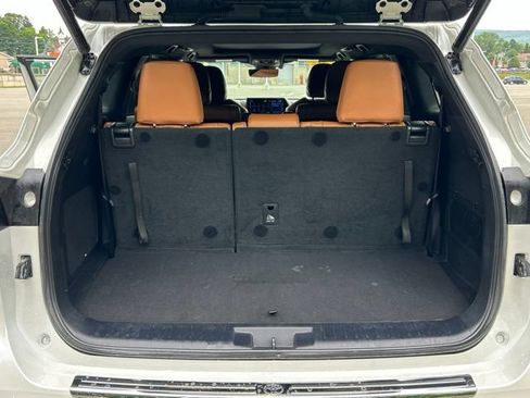 Used 2022 Toyota Highlander Platinum AWD/4WD image 66