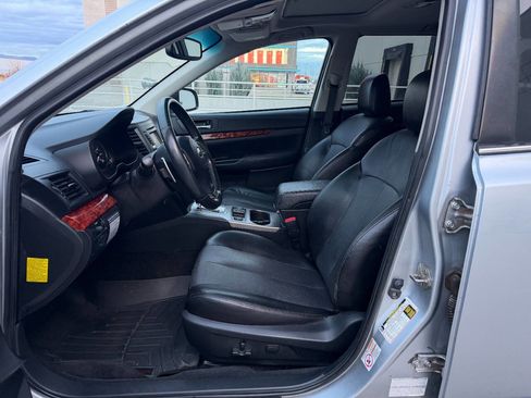 Used 2012 Subaru Outback 3.6R Limited w/ Moonroof Pkg image 16