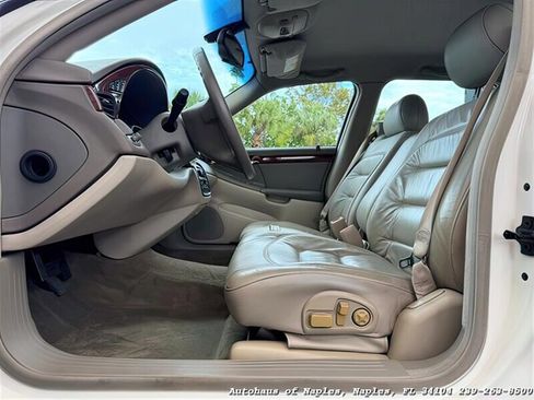 Used 2001 Cadillac De Ville w/ Comfort/Convenience Pkg image 18