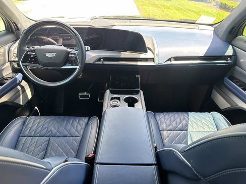 New 2026 Cadillac Vistiq Premium Luxury AWD/4WD image 31