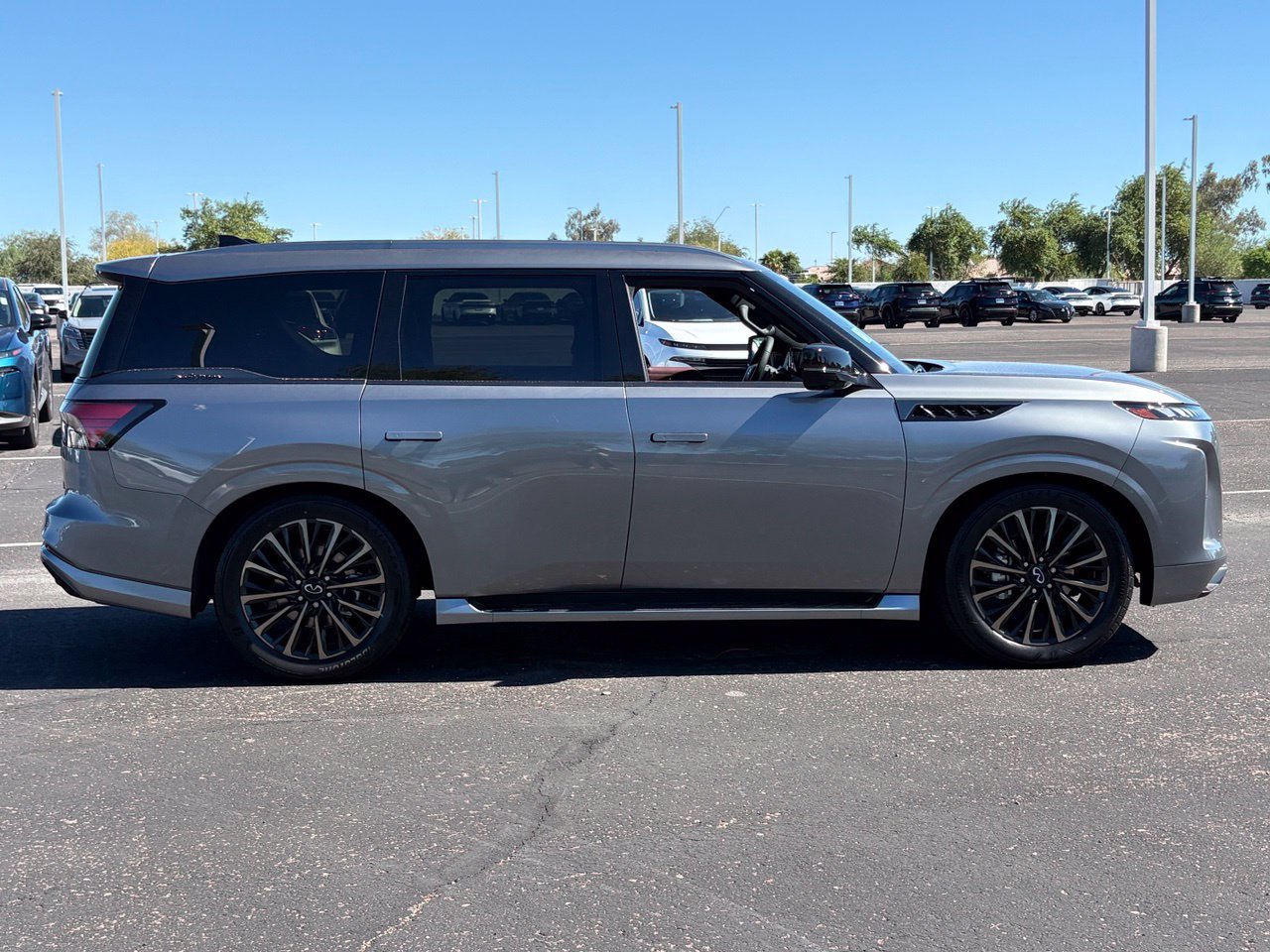 New 2027 INFINITI QX80 Autograph AWD/4WD image 7