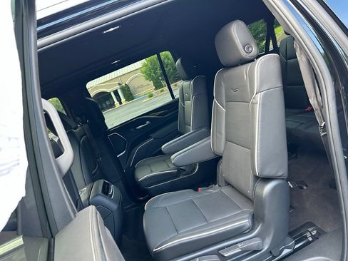 Used 2024 Cadillac Escalade ESV Premium Luxury w/ Performance Package AWD/4WD image 42