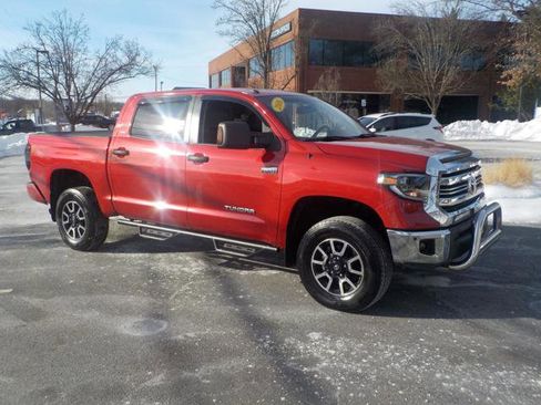 Used 2016 Toyota Tundra SR5 w/ SR5 Upgrade Package image 4