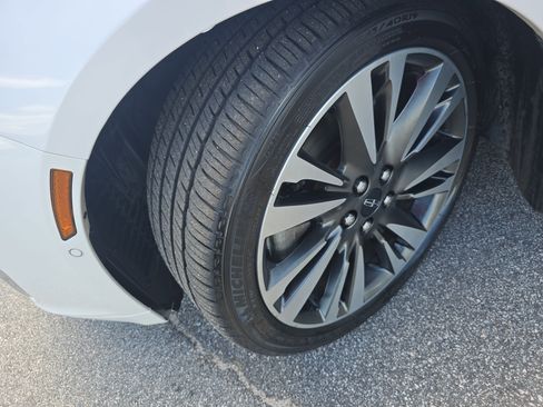 Used 2019 Lincoln MKZ Reserve w/ Luxury Package AWD/4WD image 32