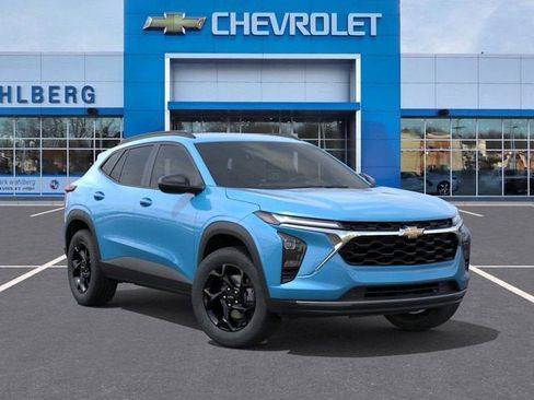 New 2026 Chevrolet Trax LT w/ Driver Confidence Package image 7
