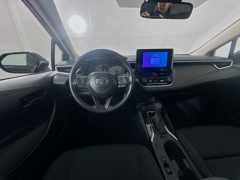 Certified 2025 Toyota Corolla LE FWD image 21
