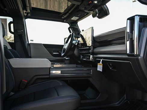 New 2026 GMC Hummer EV 3X w/ LPO, Dark Essentials Package image 8