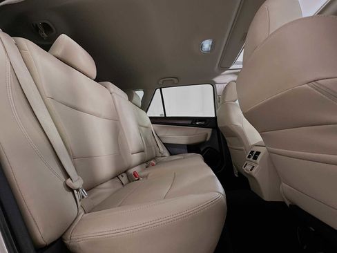 Used 2018 Subaru Outback 3.6R Limited image 26