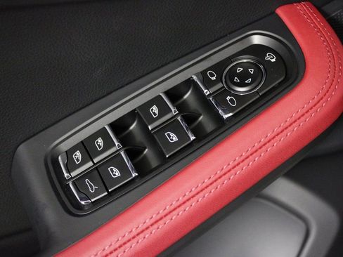 Certified 2026 Porsche Macan Turbo image 13