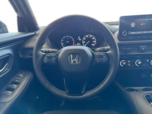 Used 2024 Honda HR-V Sport image 12
