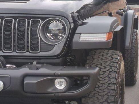 New 2026 Jeep Wrangler Unlimited Rubicon 392 w/ Quick Order Package 27X Moab AWD/4WD image 17