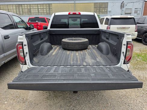 Used 2017 GMC Sierra 1500 Denali w/ Denali Ultimate Package AWD/4WD image 7