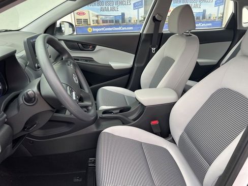 Used 2023 Hyundai Kona SE image 8