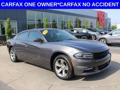 Used 2016 Dodge Charger SXT w/ Navigation & Travel Group