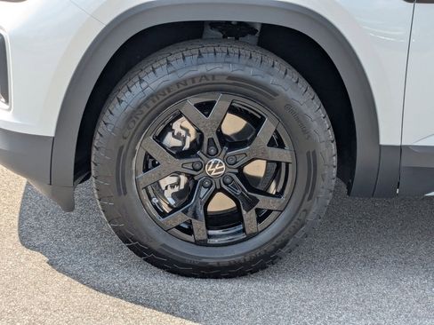 New 2026 Volkswagen Atlas Peak Edition image 10