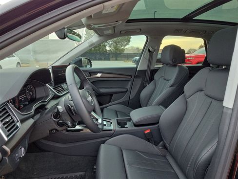 Certified 2025 Audi Q5 2.0T Premium Plus w/ Premium Plus Package image 16