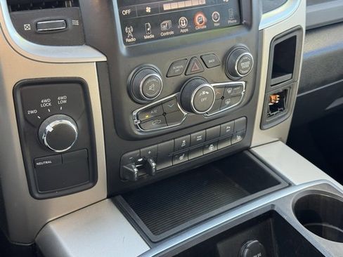 Used 2015 RAM 2500 Big Horn image 31