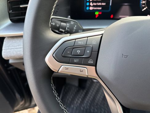 New 2025 Volkswagen Tiguan S FWD image 11