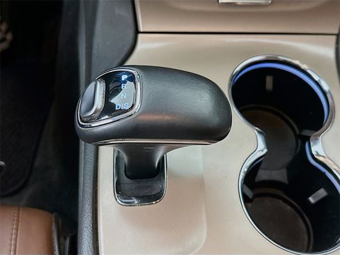 Used 2015 Jeep Grand Cherokee Summit w/ Platinum Series Group image 17