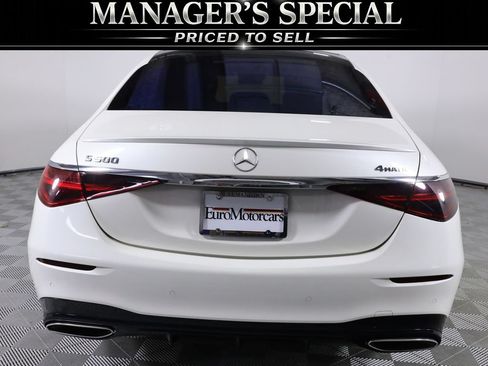 Used 2022 Mercedes-Benz S 500 4MATIC w/ AMG Line Package image 5