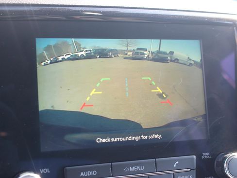 Used 2023 Nissan Frontier SV image 22