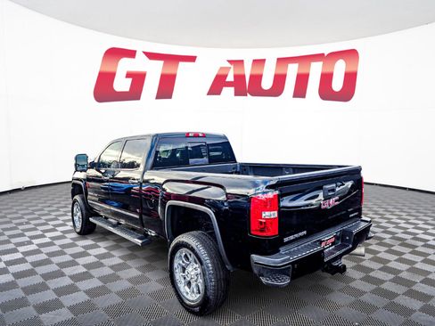 Used 2019 GMC Sierra 2500 Denali w/ Duramax Plus Package image 5