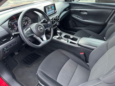 Used 2024 Nissan Sentra SV image 4