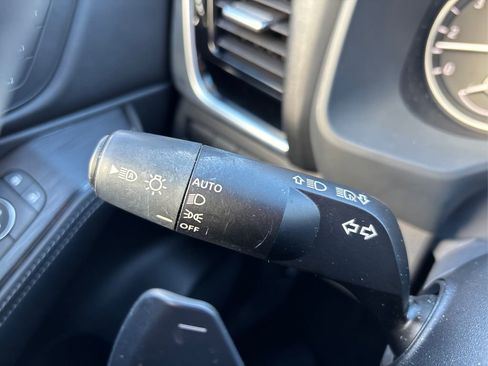 Used 2023 Nissan Rogue SL w/ SL Premium Package image 28