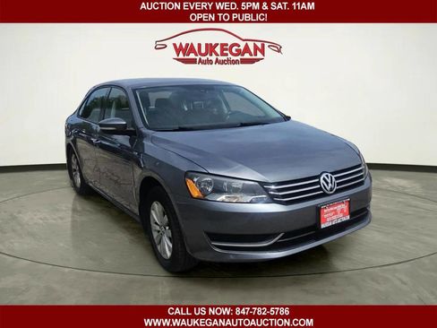 Used 2014 Volkswagen Passat 1.8T Wolfsburg Edition FWD image 3