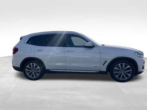 Used 2018 BMW X3 xDrive30i image 9