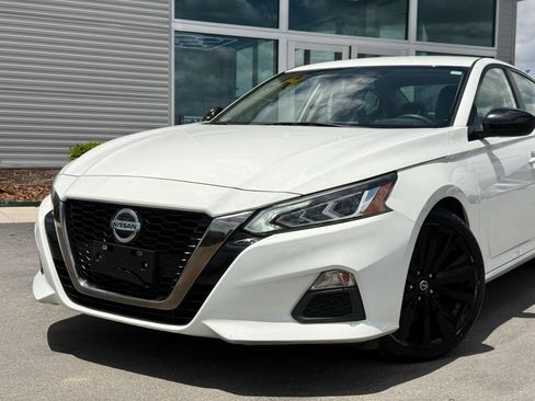 Used 2019 Nissan Altima 2.5 SR FWD image 4