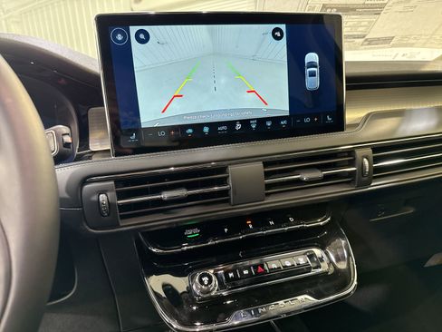 New 2026 Lincoln Corsair Premiere AWD/4WD image 18