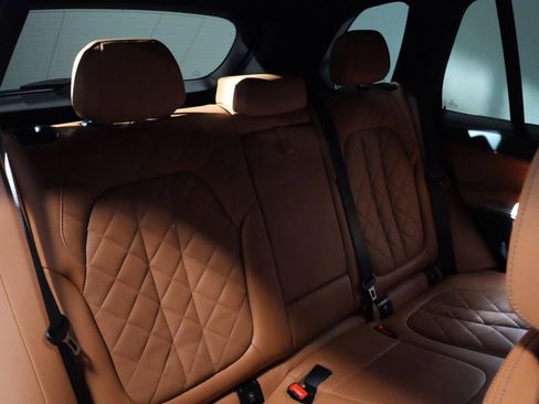 Used 2024 BMW X5 xDrive40i w/ Premium Package image 8