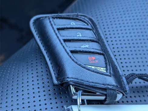 Used 2022 Lexus LS 500 image 24