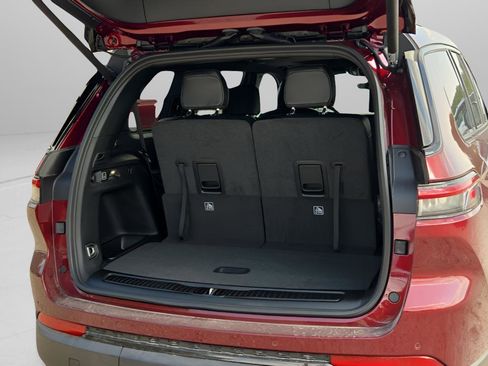 New 2025 Jeep Grand Cherokee L Altitude image 25