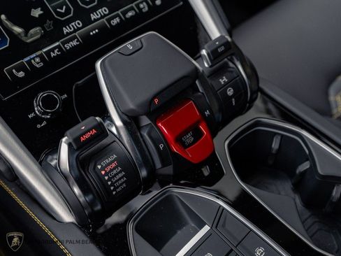 Used 2024 Lamborghini Urus S image 17